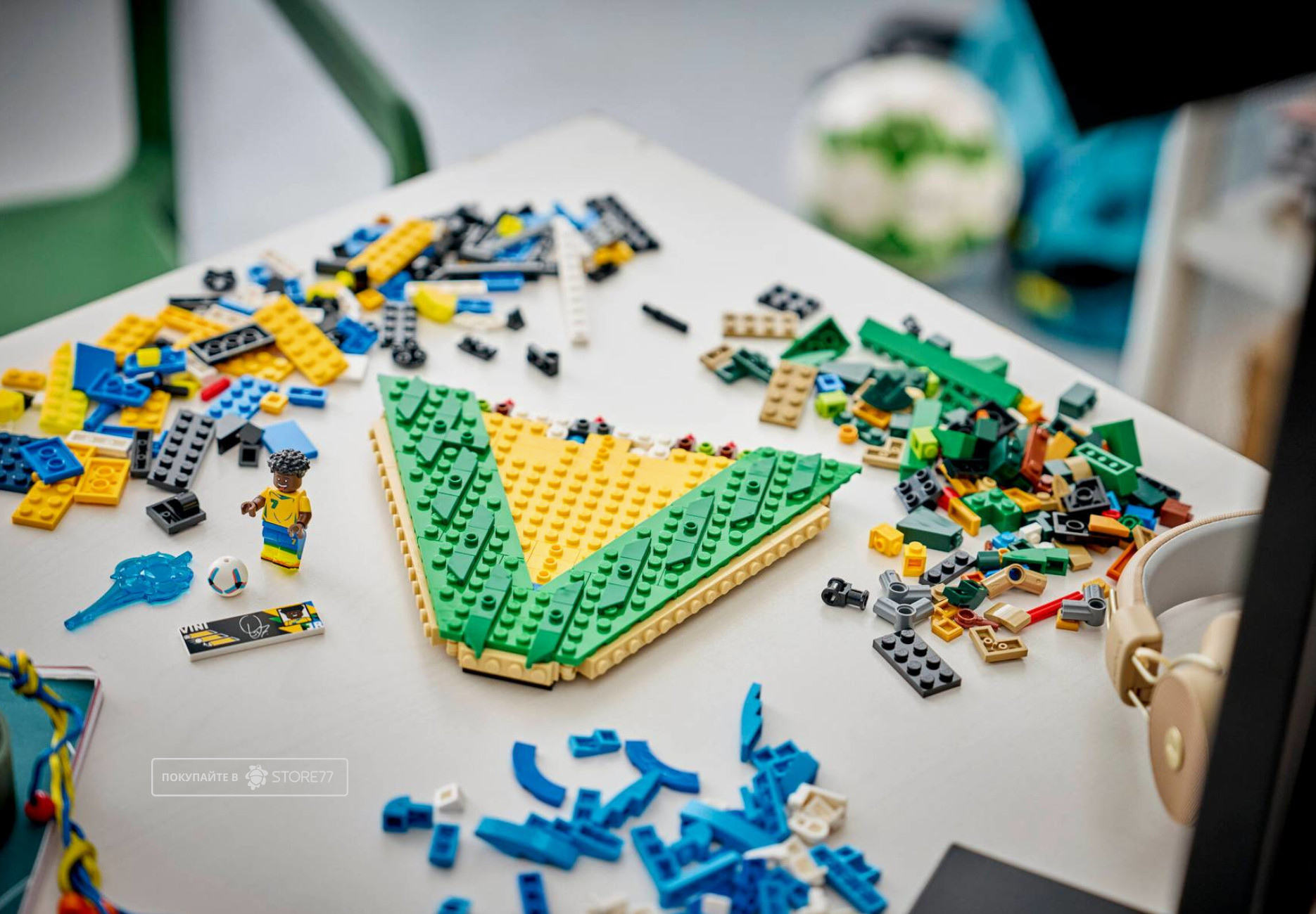 Конструктор LEGO Editions (Эдишнс) 43027 Винисиус Жуниор